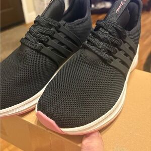 Women's Black Knit Running Sneakers with Pink Toe Accent